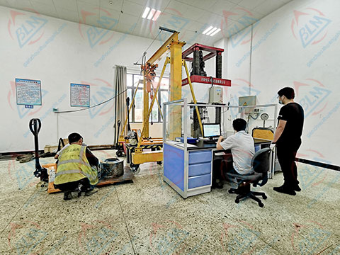 千斤顶检定校准图片 千斤顶检定校准图片