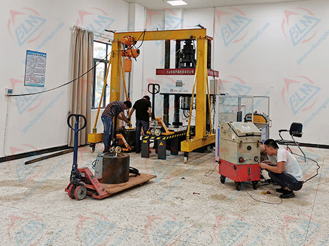 千斤顶检定校准图片 千斤顶检定校准图片